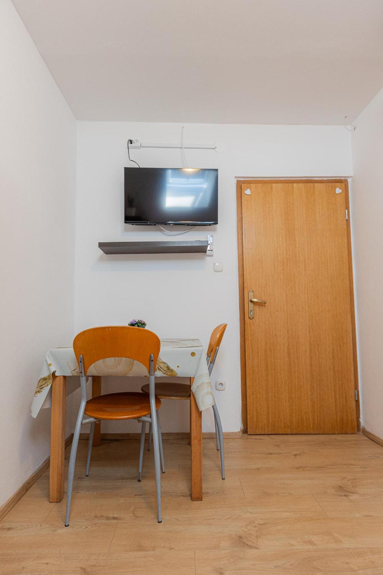 Rooms Kozarje Liubliana Exterior foto